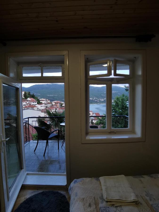 Apartments Veronika Охрид Екстер'єр фото